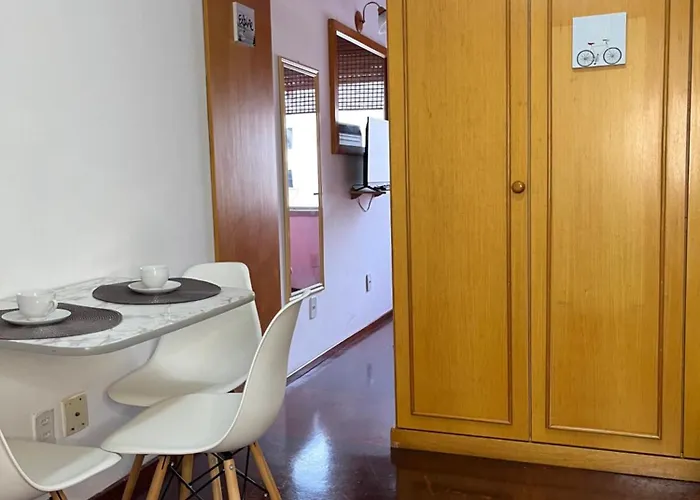 Aparthotel Flat Na Orla Do Guaíba Com Piscina E Camareira 3*